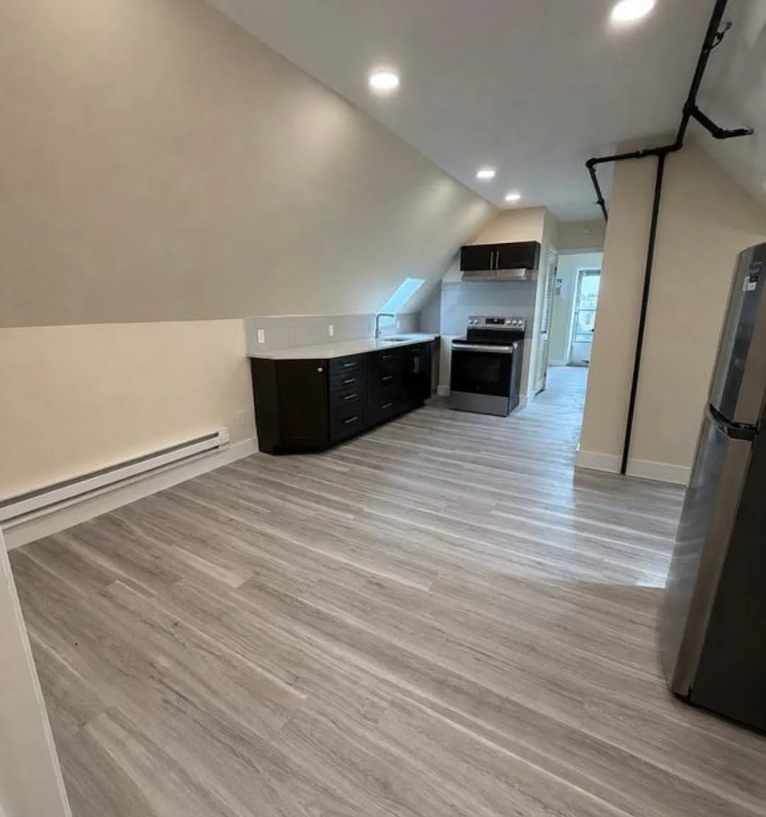 2 bed, 1.0 bath, 790 sqft, $2,000 — Photo 3