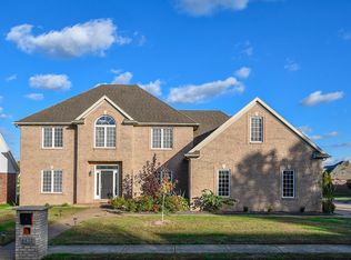 4422 Wynbrooke Dr, Newburgh, IN 47630