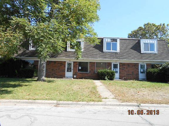 3rd image of 1120 McCarley Dr E