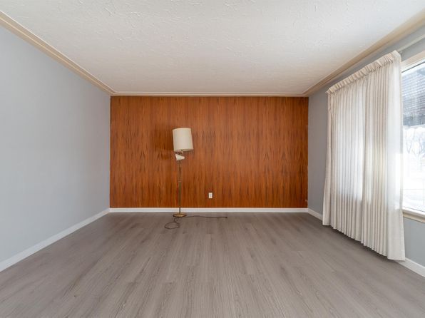 12419 83rd St NW, Edmonton, AB T5B 3A5