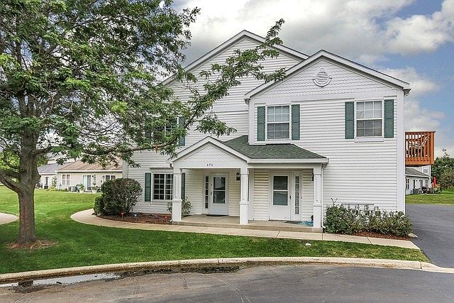1st image of 696 Fieldcrest Dr Unit B