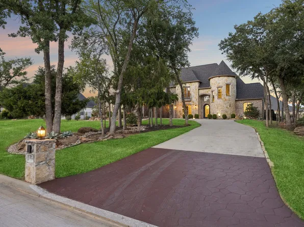 1000 Braewood Ct, Oak Point, TX 75068