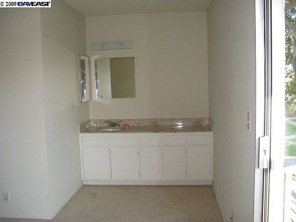 3rd image of 4208 Comet Cir