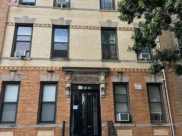 3080 44th St APT 1, Astoria, NY 11103