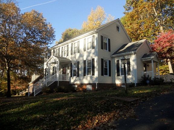 2nd image of 304 Forest Dr