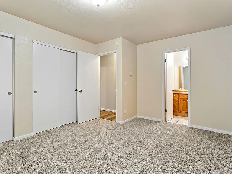 17354 SW Merlo Rd — Photo 8
