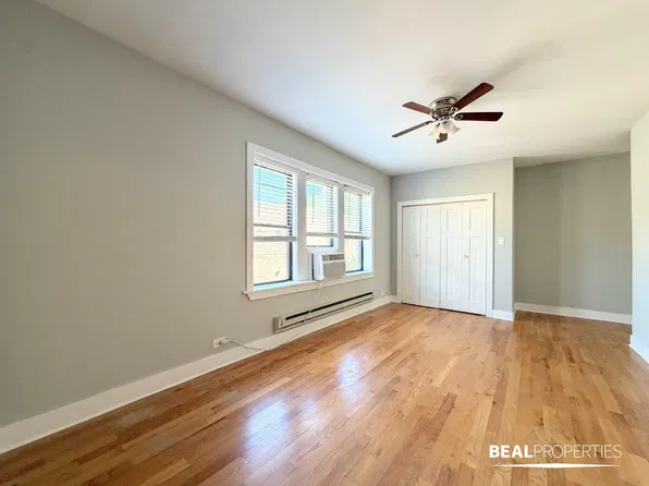 3720.5 N Pine Grove Ave #E3, Chicago, IL 60613
