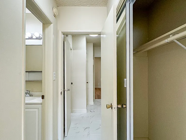 4375 York Blvd #111 — Photo 23