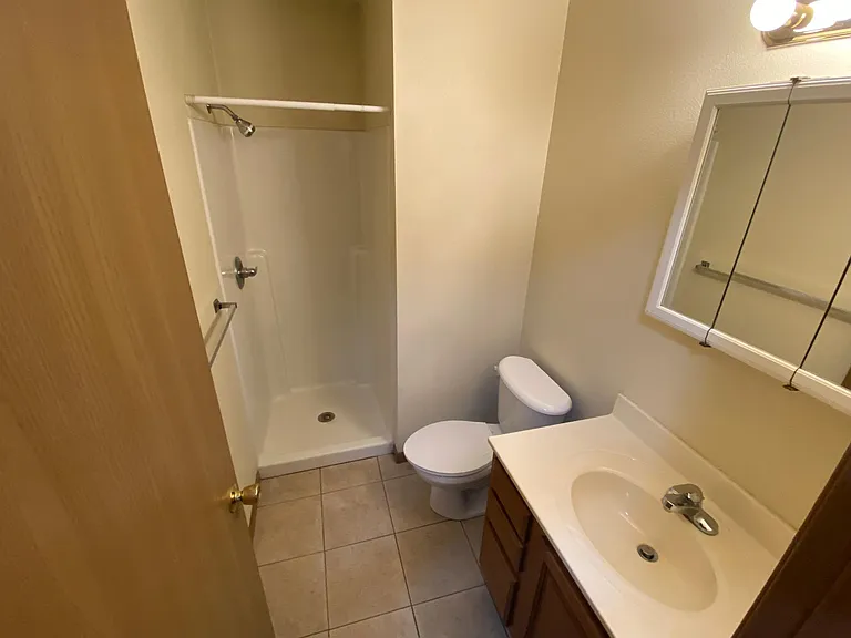 1118 Vattier St #8 — Photo 4