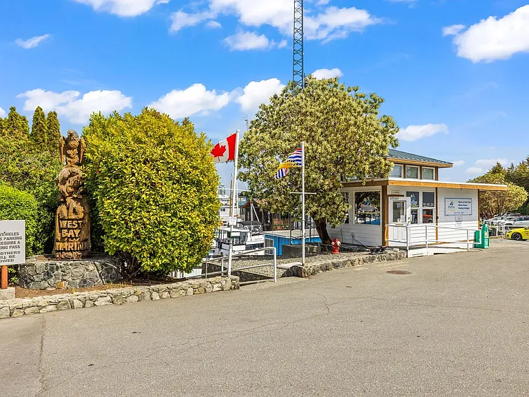 916 Lyall St #107 — Photo 29