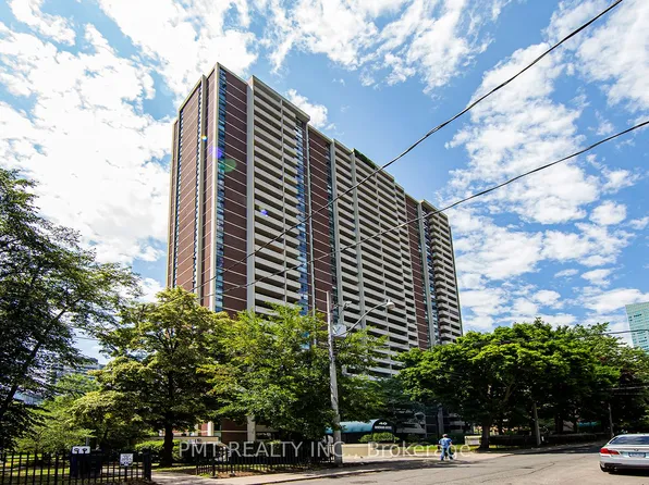 40 Homewood Ave #2802, Toronto, ON M4Y 2K2