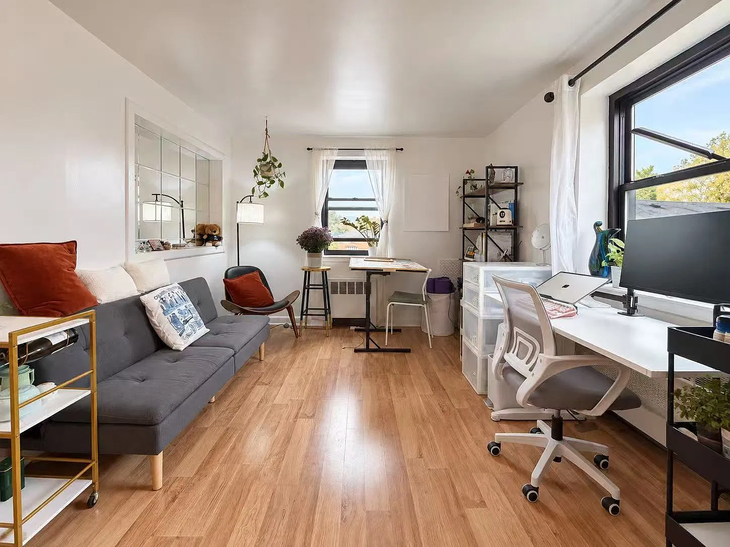 2 bed, 670 sqft, $2,350 — Photo 1