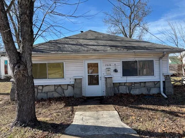 208 E 4th Street, Willow Springs, MO 65793