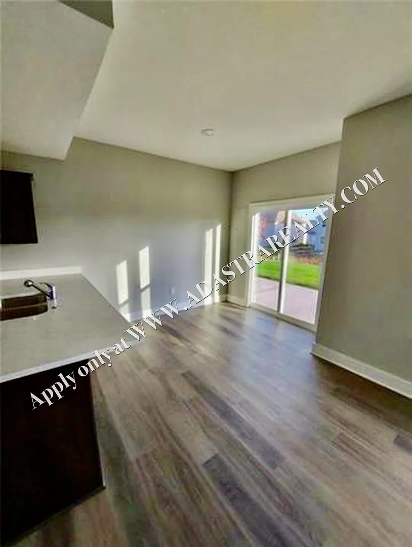 Nice 3 Bed 3 Bath Townhome in Louisburg-Available NOW!! — Photo 4