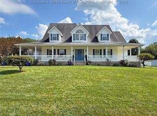 158 Lock Ln, Alum Creek, WV 25003