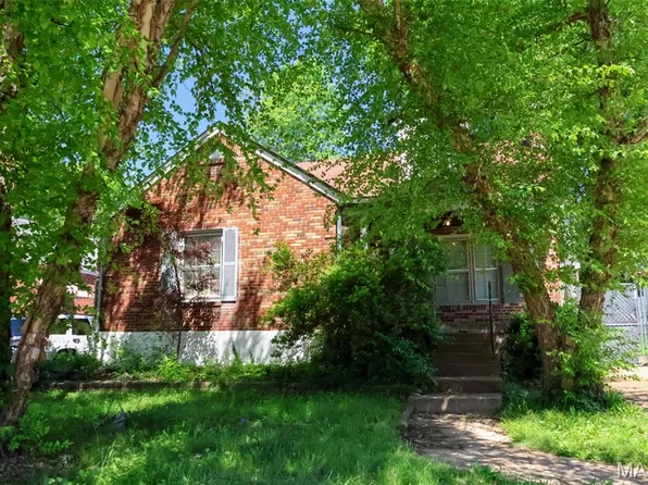 1067 Melvin Ave, Saint Louis, MO 63137