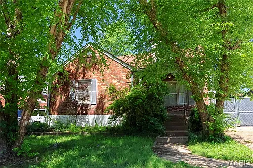 1067 Melvin Ave Photo 1