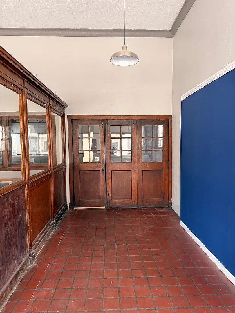 Ford Building — Photo 3