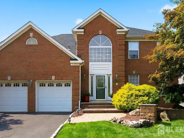 21 Heritage Dr, South River, NJ 08882