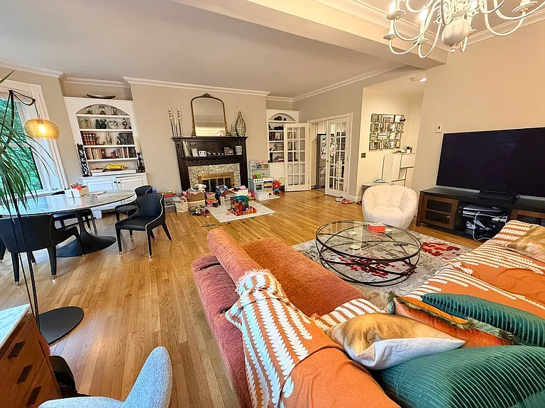 1083 Beacon St #3 — Photo 2