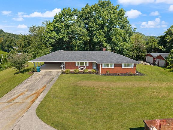 4th image of 210 Langdon Ave