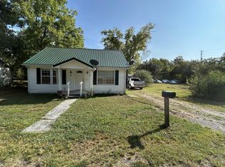 95 Front St, Stewart, TN 37175