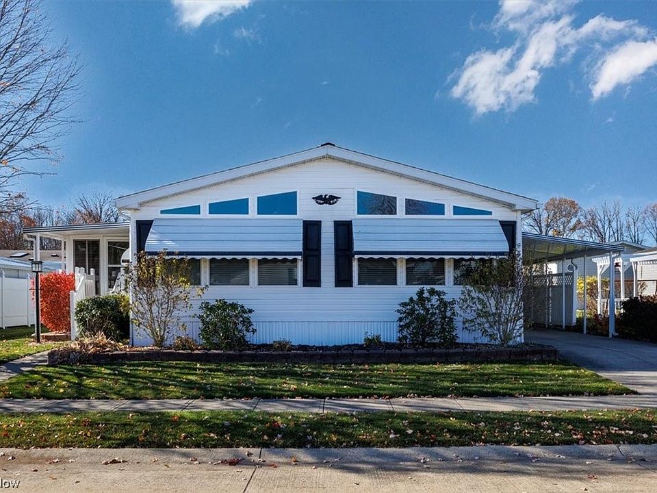 1st image of 8 Emerald Ln