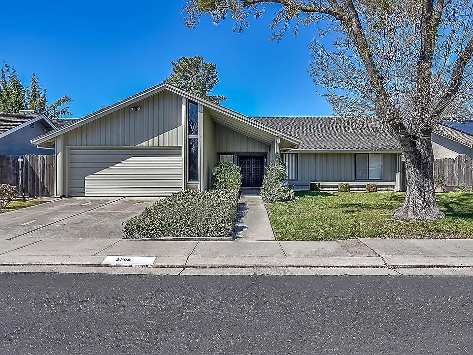 2nd image of 3798 Hatchers Cir