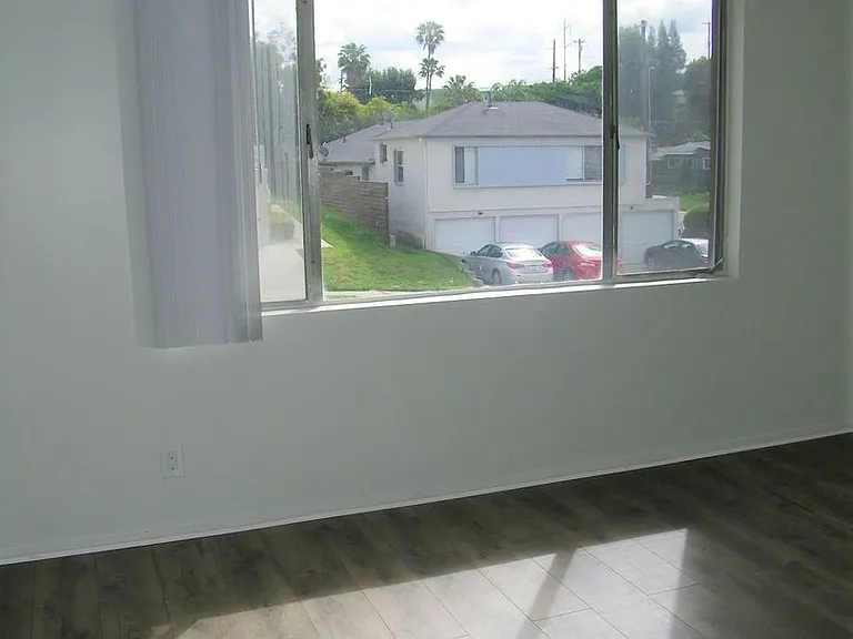 2bed/2bath Available Now — Photo 9