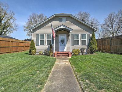 2312 E Center St, Kingsport, TN, 37664