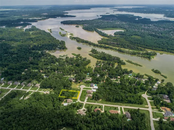 28410 Calaveras Creek Ct, Huffman, TX 77336