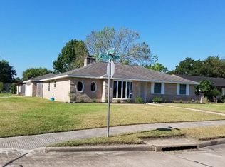 16822 Paint Rock Rd, Friendswood, TX 77546