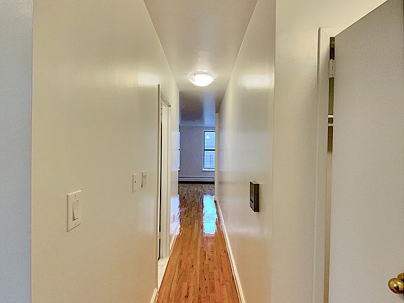 4th image of 1664 Park Ave #2A