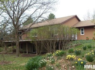 1518 Upper Spring Bay Rd, East Peoria, IL 61611