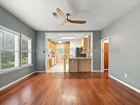 5th image of 905 Pizer St
