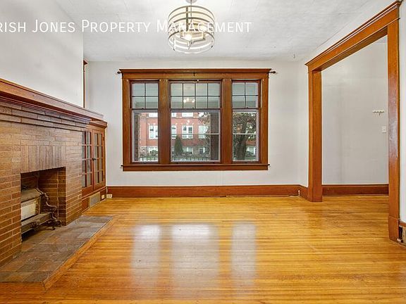 4th image of 719 W Delavan Ave #1