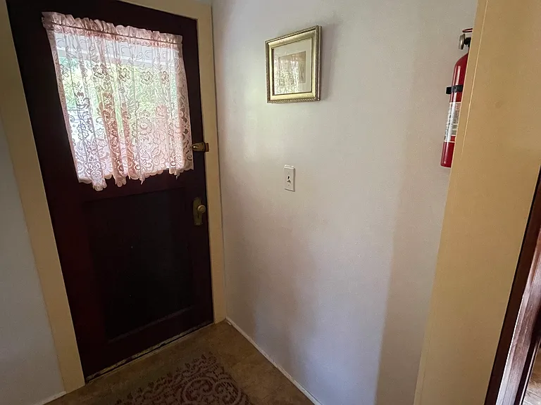3746 Grand Ave — Photo 2