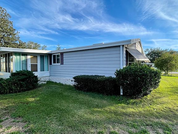 3rd image of 673 Cedar Ln
