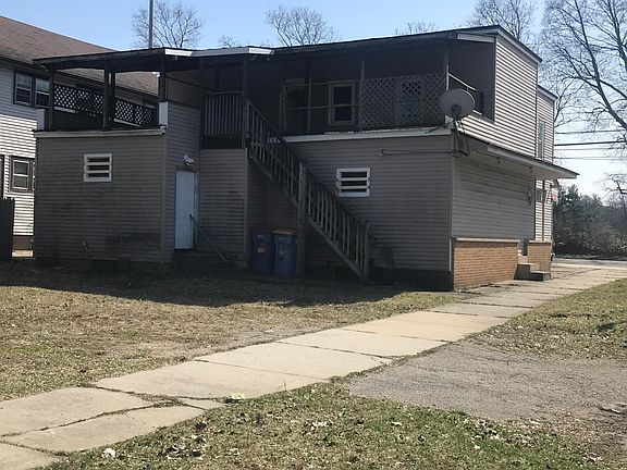 4th image of 701 Knapp St NE