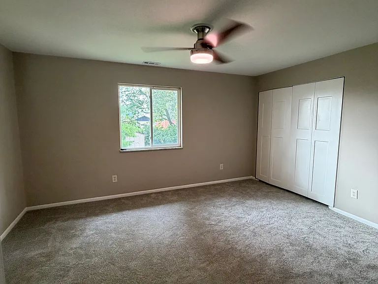 309 W Church St #B — Photo 11