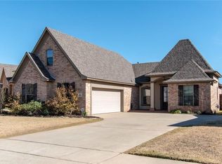 314 Camelback Dr, Bossier City, LA 71111