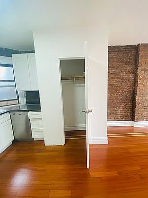 4th image of 247 W 11th St APT 16