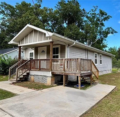 4 bed, 2.0 bath, 1312 sqft, $1,700 — Photo 2