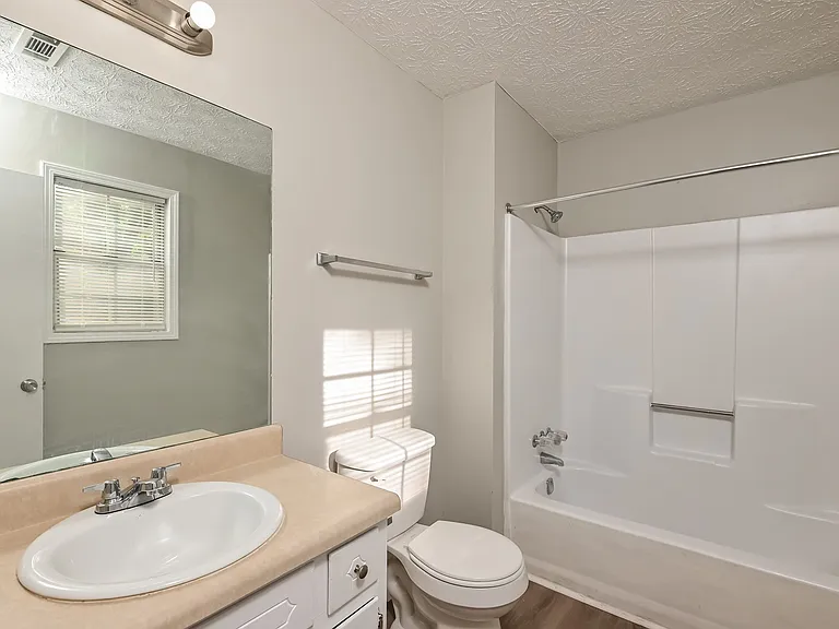 450 Pennybrook Dr — Photo 6