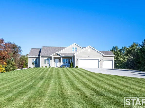 2320 E Mount Garfield Rd, Muskegon, MI 49444