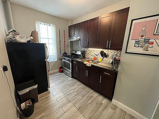 1st image of 188 Parkside Ave APT B4e