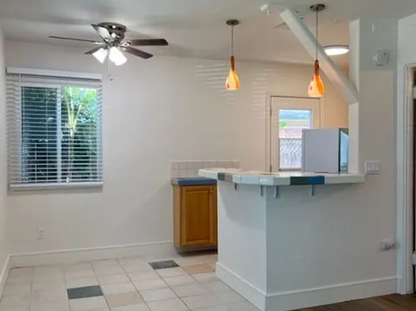 Beach Close- Welcome To Emerald Street A 1 Bedroom Cottage