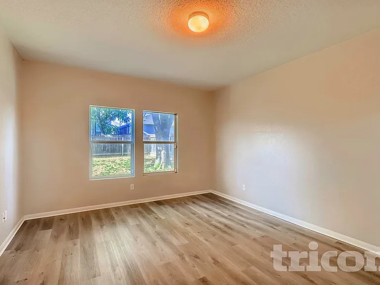 8819 Olmstead Park — Photo 13