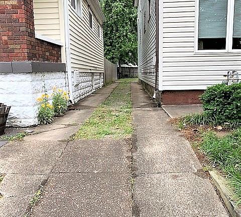 3rd image of 2039 S Shelby St #2