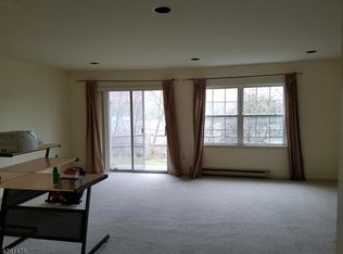 30 Birch Ter #802, Mount Arlington, NJ 07856